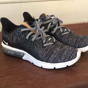 Nike Air Max Sequent